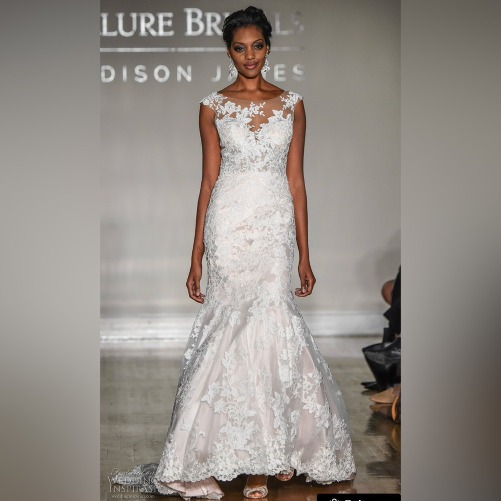 Allure bridals - wedding dress 9422 (size 8)